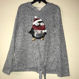 b t ween,girls gray sweat hoodie shirt. Size M.